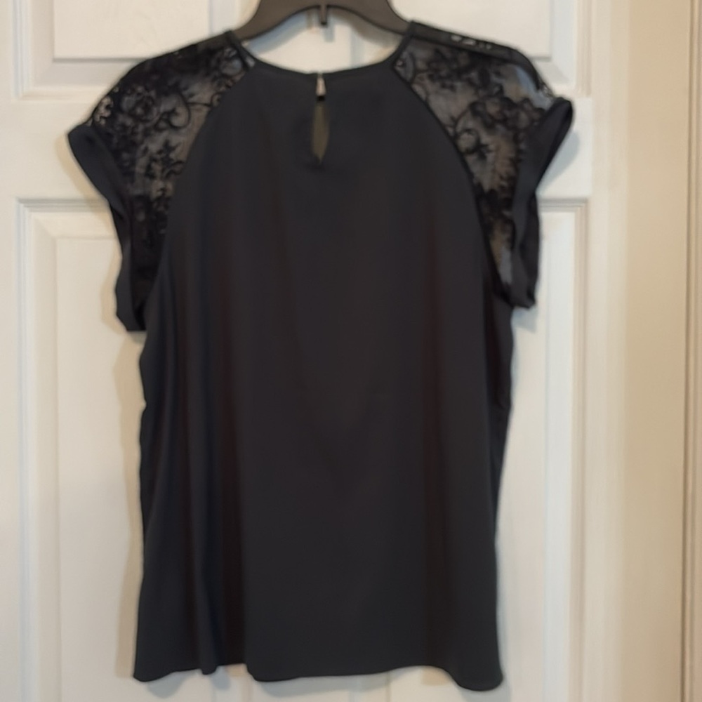 NWT Express dk olive green/Black lace Cut Out Blouse sz L.Gorgeous see-thru lace - Picture 4 of 6